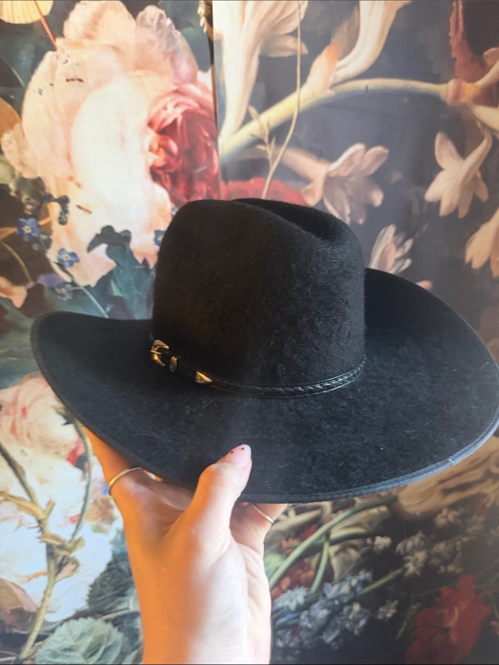 LIKE NEW RESISTOL Cowboy Hat, High Crown & Wide Brim (Long Oval)